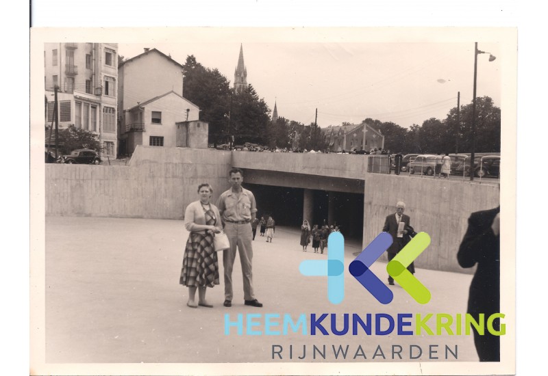 Lourdes 1958 Doortje en Hein Pastoor Coll HKR geschonken door H.v-d Laag F0000011
